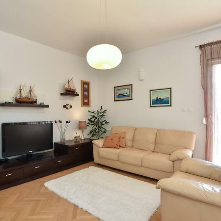 Apartment Bezic Каштела Екстер'єр фото
