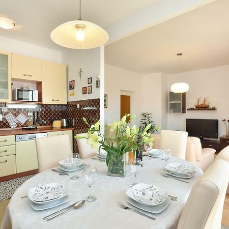 Apartment Bezic Каштела Екстер'єр фото