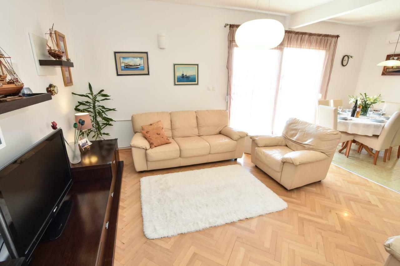 Apartment Bezic Каштела Екстер'єр фото
