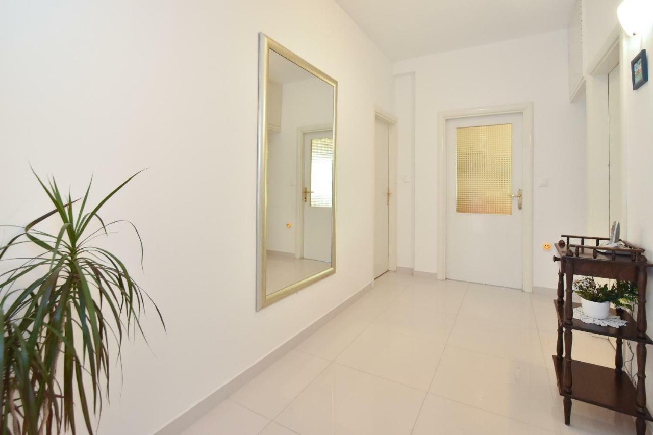 Apartment Bezic Каштела Екстер'єр фото