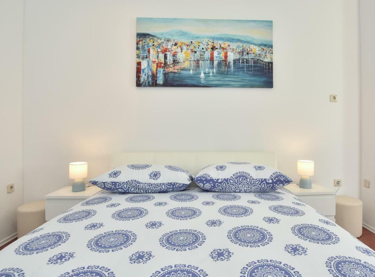 Apartment Bezic Каштела Екстер'єр фото