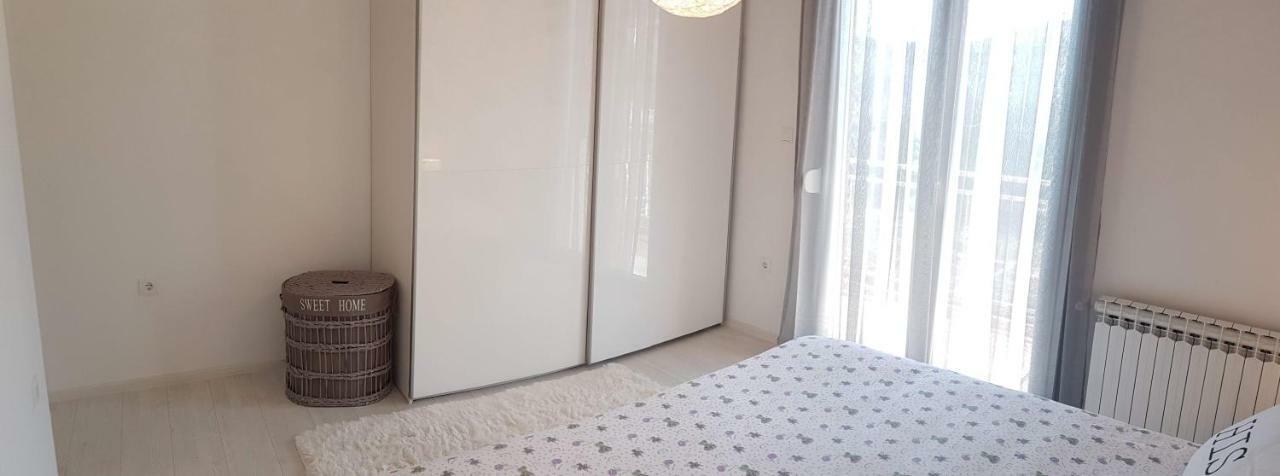 Apartment Bezic Каштела Екстер'єр фото